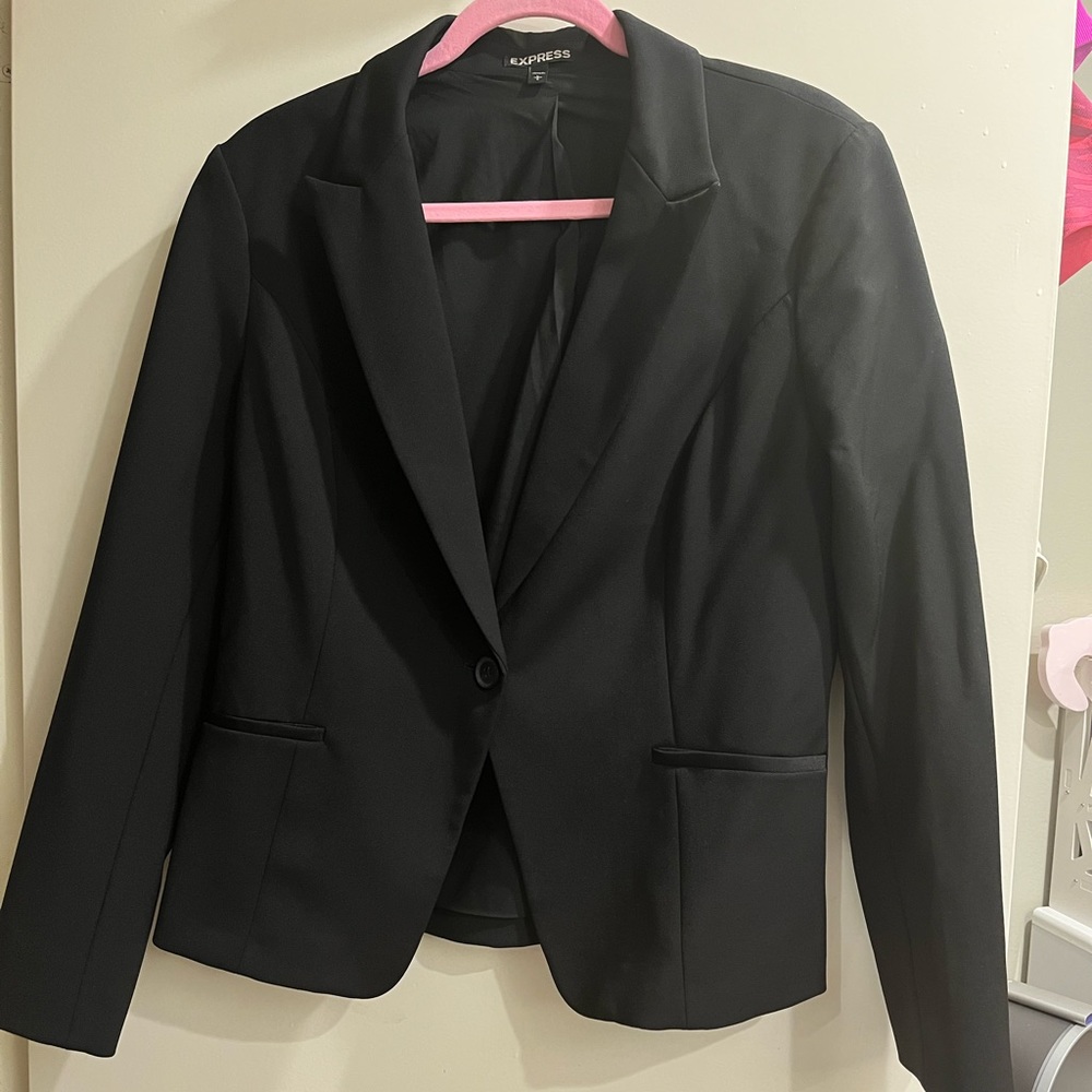 COPY - EXPRESS women’s extreme stretch one button blazer in black
